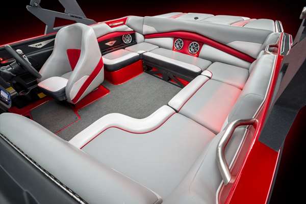 2016-Axis_A20_studio-Interior_lowres