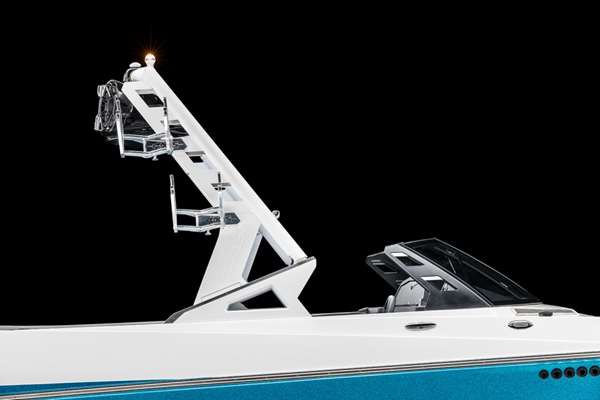 2016-Axis_A24_studio-tower-profile_lowres