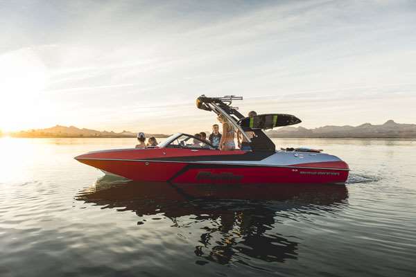 2019_Malibu_21MLX_Drifting